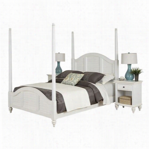 Hom E Styles 5543-5202 Bermuda Queen Post Er Bed And Two Night Stands In Brushed Whiet