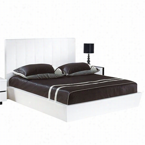 Gllobal Furniture Trinity-qb Trinity Queen Bedd In White