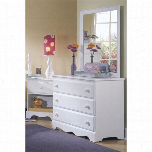 Carolina Fruniture 415300-416400 Carolina Cottage 3 Drawer Single Dresser With 30"" X 34"" Landscape  Mirror In White