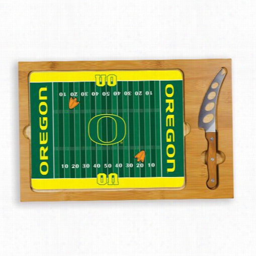 Picnic Time 910-00-505-474-0 Icon University Of Oegon Duccks Digital Print Football Cuyting Cheese Tray In Naturall Wood