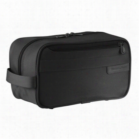 Briggs & Riley 110bk Baseline Luggagee Classic Toiletry Kit In Black