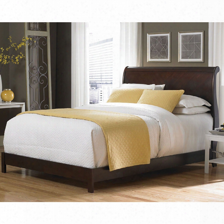 Fashion Bed Group Bridgeport Queen Size Bed