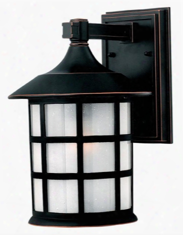 Hinkley Lighting Freeport Medium Outdoor Wall Lantern