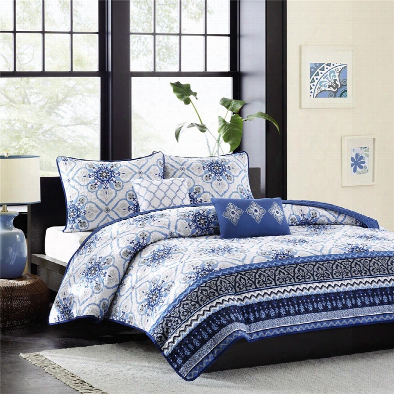 Intelligent Design Cassy Coverlet Set In Blue