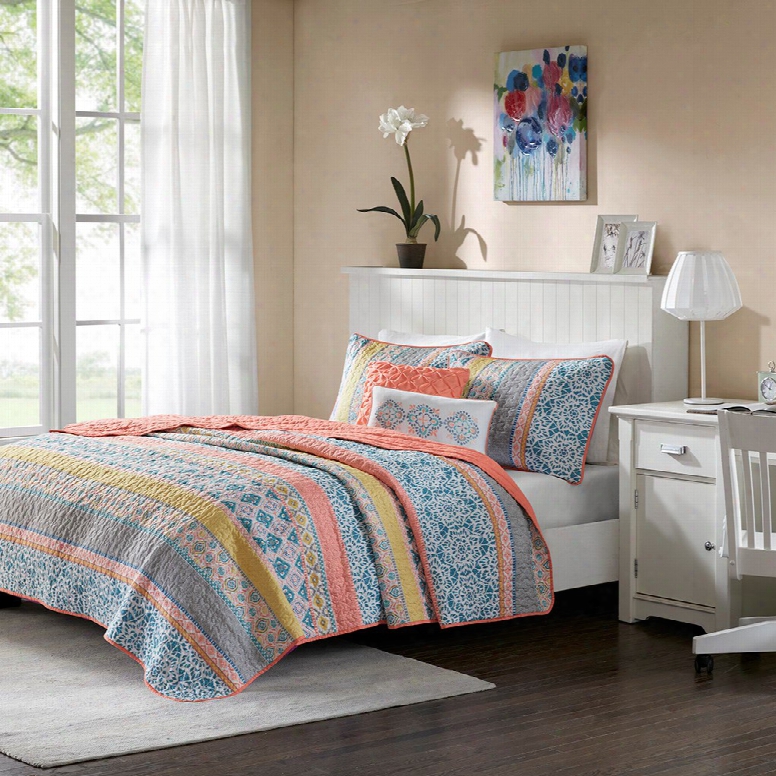 Intelligent Design Joni Coverlet Set In Coral