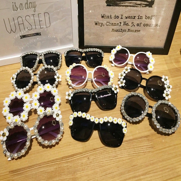 Diy Flower Rhinestone Sunglasses Women Brand Designer Oval Rose Flral Sun Glasses Spectacles Shades Girl Outdoor Summer Beach Sunglasses