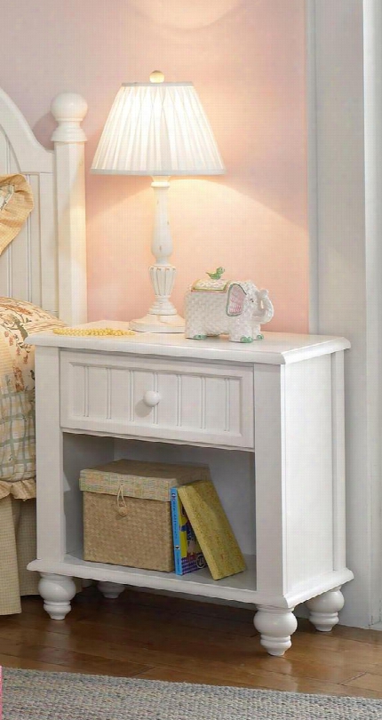 1354-772 Westfield 23.25" Nightstand With 1 Drawer Bottom Shelf Turned Legs And Simple Wood Hardware In Off White