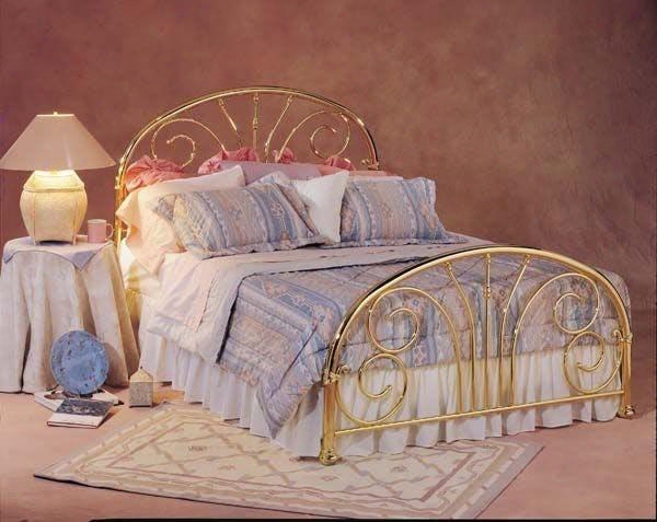 Jackson 1071bkr King Sized Bed With Headboard Footboard Frame Traditional Arched Outer Frame And Contemporary Scrollwork In Classic Brass