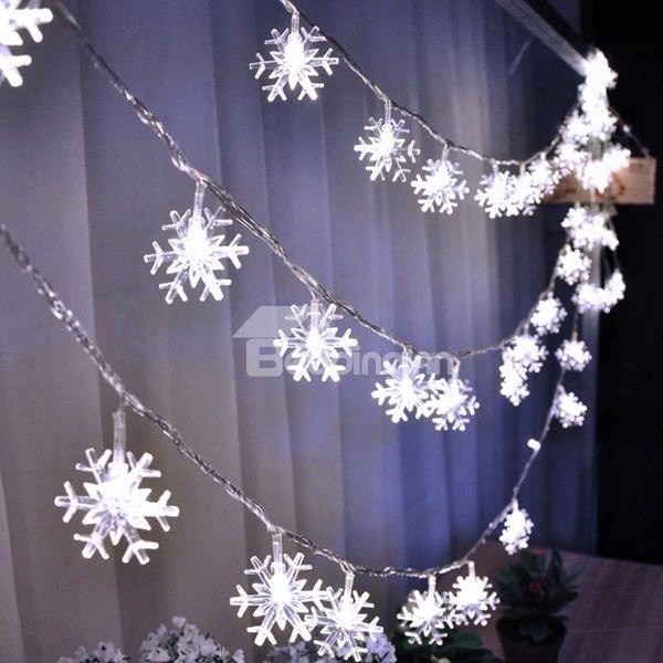 White Christmas Indoor And Outdoor Decoration 32.8ft Snowflake Shape Led String Lights