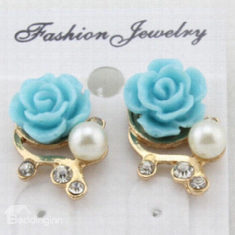 Lovely Flower Draw Pearl Inlaid Earrings