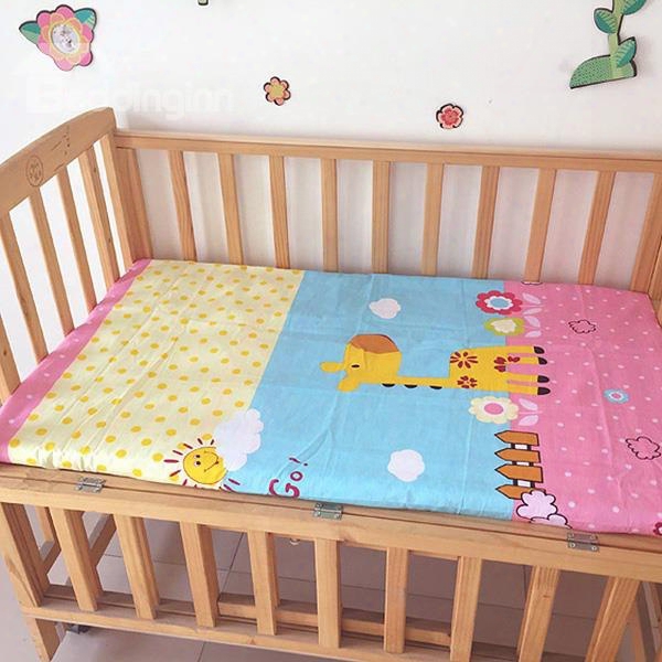 Lovely Giraffe Under The Sun Print Baby Crib Fitted Sheet