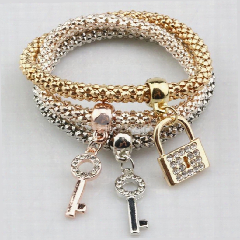 Pretty Multi-layers Shining Key And Lock Design Wrap Bracelet