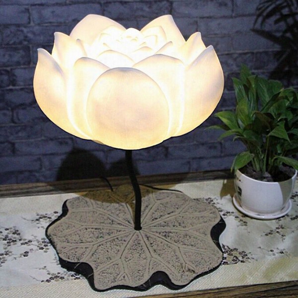 Unique Resin Creative Lotus Decorative Table Lamp