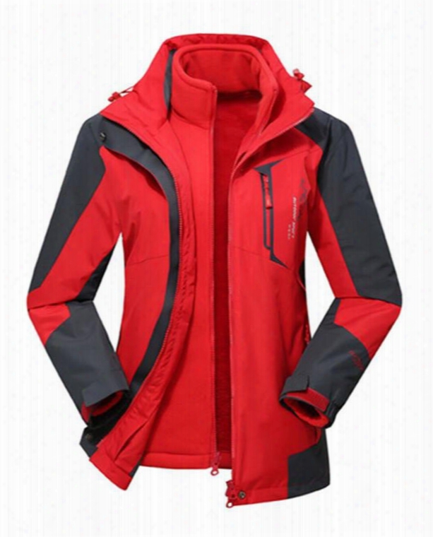 Colorful Exterior Couples Waterproof And Windproof Camping And Hiking Sportswear Hooded Jacket
