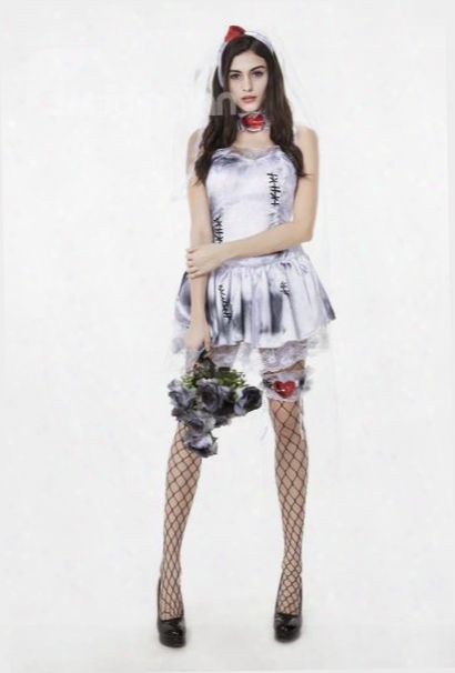 Ghost Bride Modeling Attractive Cosplay Costumes