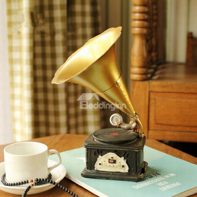 Classic Resin And Iron Phonograph Shape Design Home Desktop Decoration