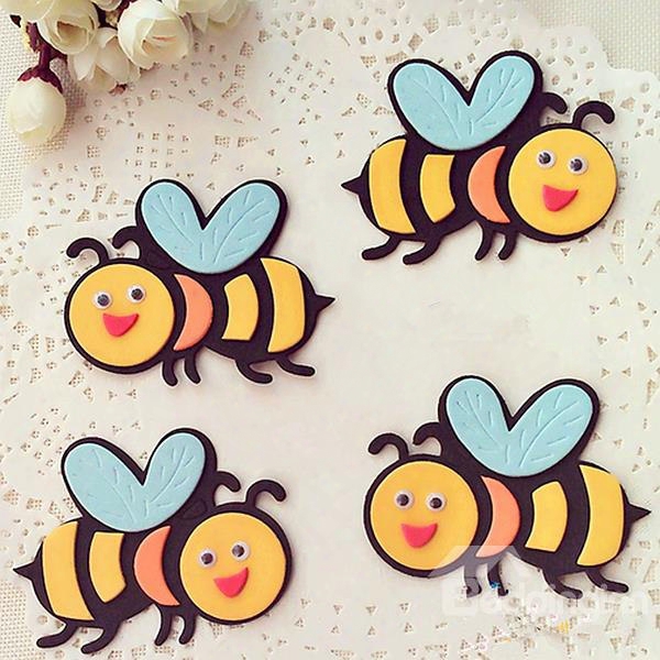 Lovely Cartoon Bee Pattern Nursery Removable Wall Sticker