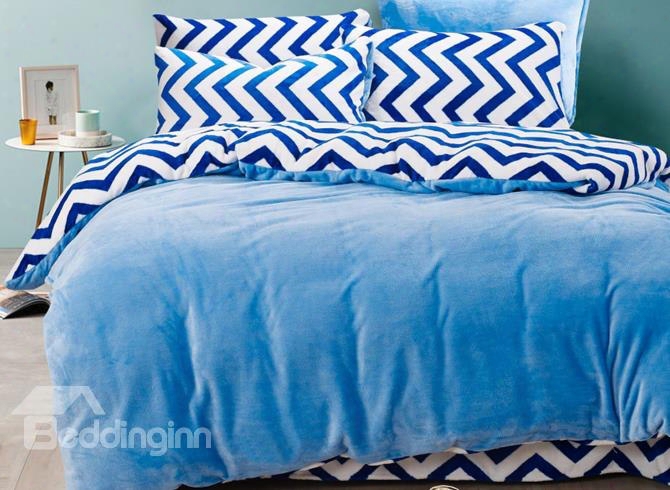 Blue Wave-like Pattern Reversible Solid Color Block Flannel 4-piece Bedding Sets/duvet Cover