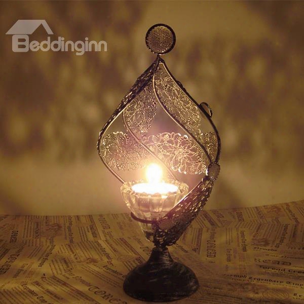 New Arrival Beautiful Hollowed Conch Design Iron Material Candle Holder