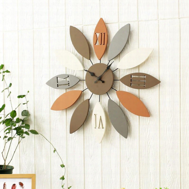 24␔24in Leaves Iron And Board Durable And Mute Hanging Wall Clock