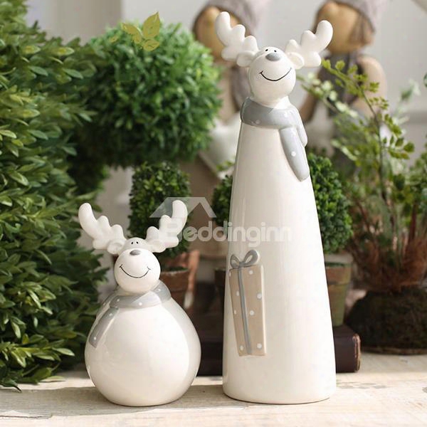 Christmas Theme Smiling Lovely Ceramics Reindeer Sculpture Desktop Decoration