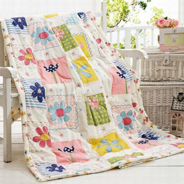 Super Lovely Beautiful Square Flowers P Attern Quilt