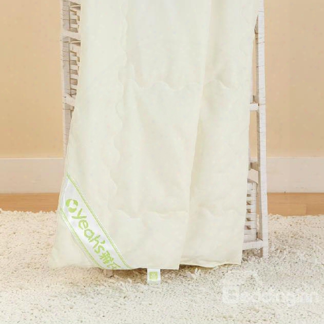Super Soft White Concise Bamboo Fiber Baby Quilt