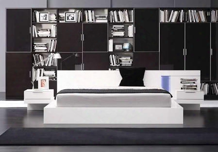 Vgwcalaskaek Modrest Alaska E King Size Bed With 2 Nightstands Attached And Ambient Blue Led Lights In White Lacquer