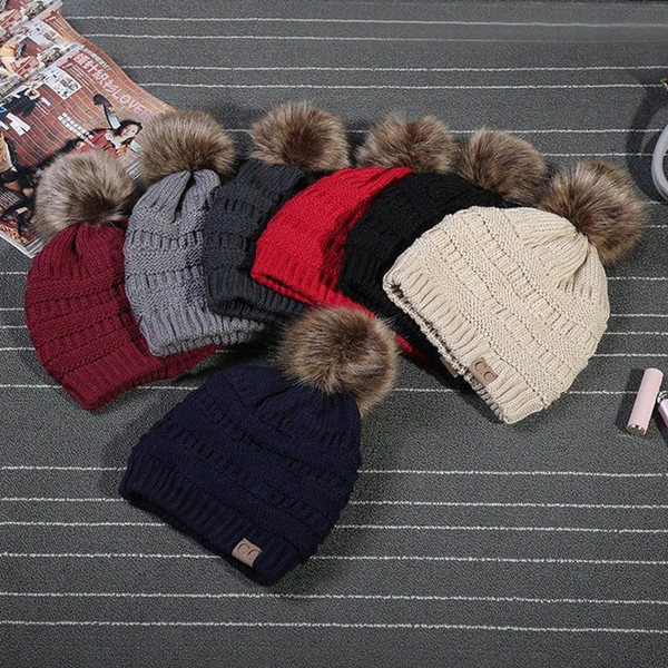 Unisex Cc Trendy Hats Winter Knitted Fur Poms Beanie Label Fedora Luxury Cable Slouchy Skull Caps Leisure Beanie Outdoor Hats Free Shipping