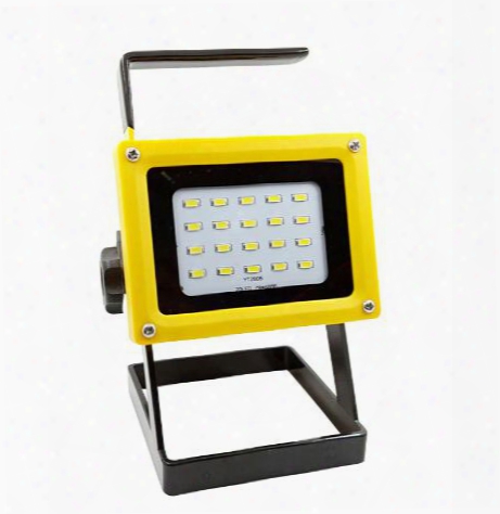 Portable 10w Led Flood Light No 18650 Battery Rechargeable Led Floodlight Reflector Lamp Outdoor Waterproof Ip65 Lighting