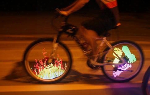 New Comer Diy Bicycle Spoke Bike Tire Wheel Light Programmable Led Double Sided Screen Display Image Night Cycling Ride