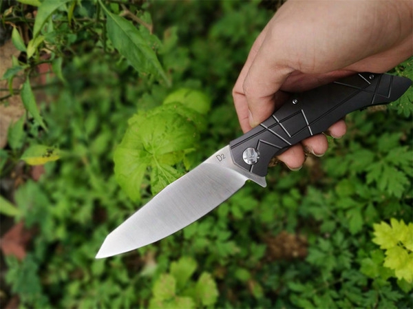 2016 Jh High-quality Folding Knife 62 Hrc D 2 Blade Tc4 Titanium Alloy Ceramic Ball Ebaring Survival Knives Tactical Outdoor Camping Tool