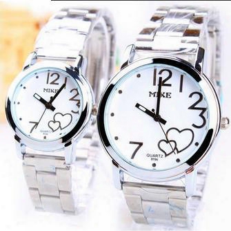 Stainless Steel Watchband Couple Watches On Line Cheap Luxury Heart Designer Silvery Outdoor Sport Quartz Lovers Wrist Watch Valentines Gift